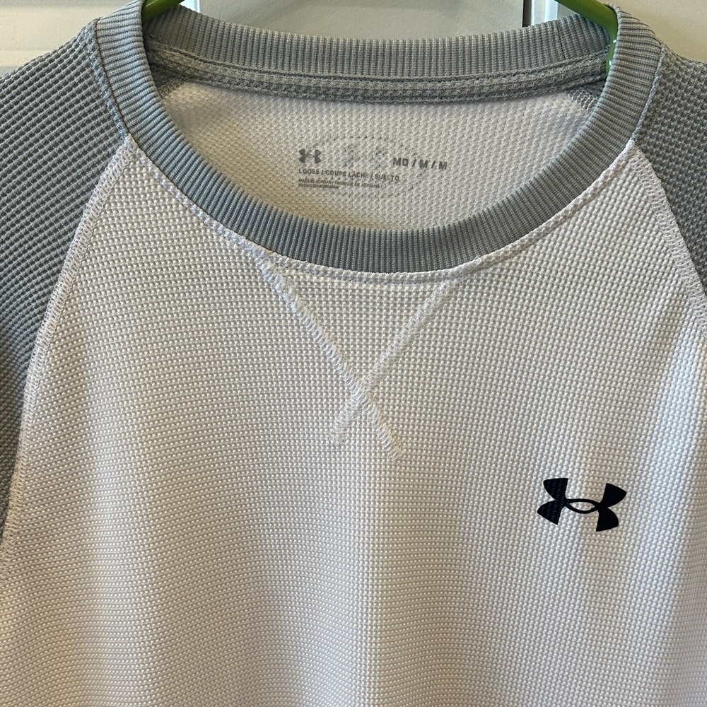 Under Armour Men's Shirt Long Sleeve Pullover Athletic Loose White & Gray Sz M - Picture 3 of 12